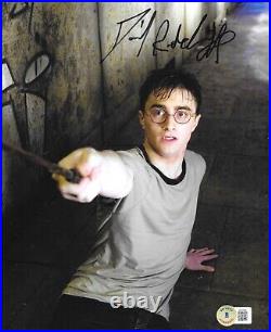 Daniel Radcliffe Signed 8x10'Harry Potter' Autograph Fight Photo Beckett C. O. A