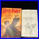 Daniel_Radcliffe_Signed_Harry_Potter_Deathly_Hallows_Book_Hard_Cover_1st_Edition_01_wu