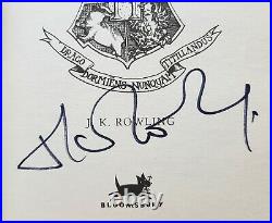 HARRY POTTER AND THE DEATHLY HALLOW First Edition signed by J. K. Rowling (2007)