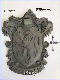 Harry Potter Griffindor Great Hall Fireplace Crest Film Movie Prop Production