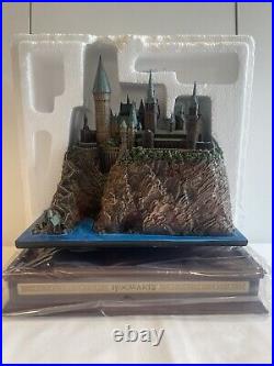Harry Potter Hogwarts School Sculpture 12.6 in (32cm) The Noble Collection