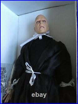 TONNER Harry Potter 19DOLL Figure LORD VOLDEMORT in Ensemble +WAND & Stand +Box