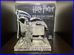 The Riddle Grave Collectible Statue Gentle Giant LTD Harry Potter Voldemort